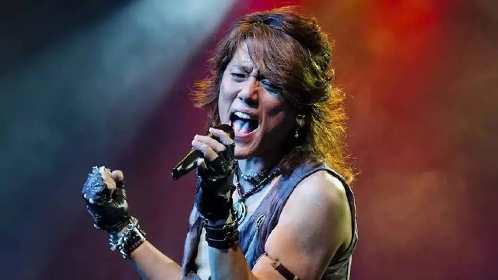 Nacido el 20 de enero de 1964 en Osaka, Japón, Yamada inició su carrera como vocalista de la banda de hard rock MAKE-UP en 1984. / RS