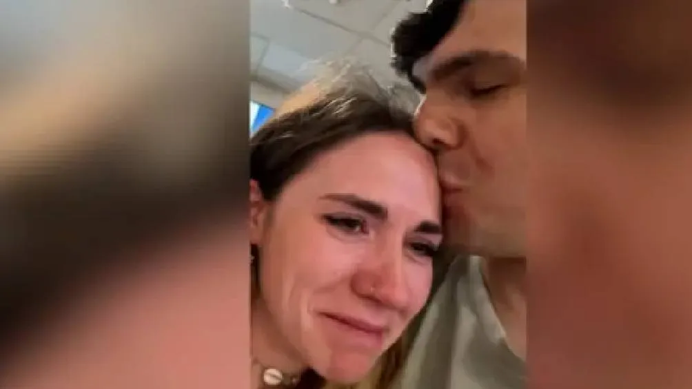 Una pareja española se volvió viral luego de perder su vuelo a Puerto Rico por confiar en información incorrecta proporcionada por ChatGPT./ Captura de pantalla