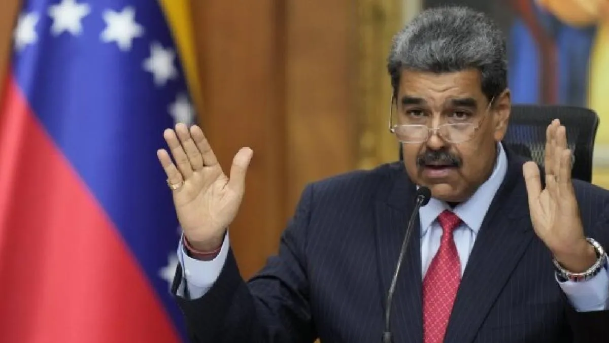 Nicolás Maduro decretó la prohibición de la compra, venta, importación, fabricación y uso de drones. / AP