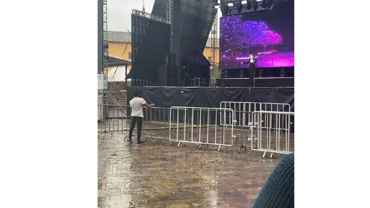 Su interpretación se ha vuelto un ejemplo de resiliencia y entrega artística, incluso en condiciones adversas.. / Captura de pantalla