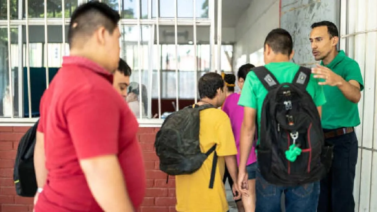 Con estas acciones, el Gobierno salvadoreño busca instaurar un modelo educativo centrado en la disciplina y el orden. / Pixabay