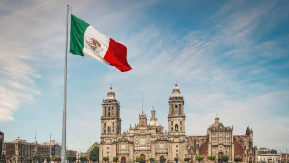 La celebración del 15 de septiembre en el Zócalo de la Ciudad de México ya tiene confirmado a uno de sus invitados musicales/ iStock