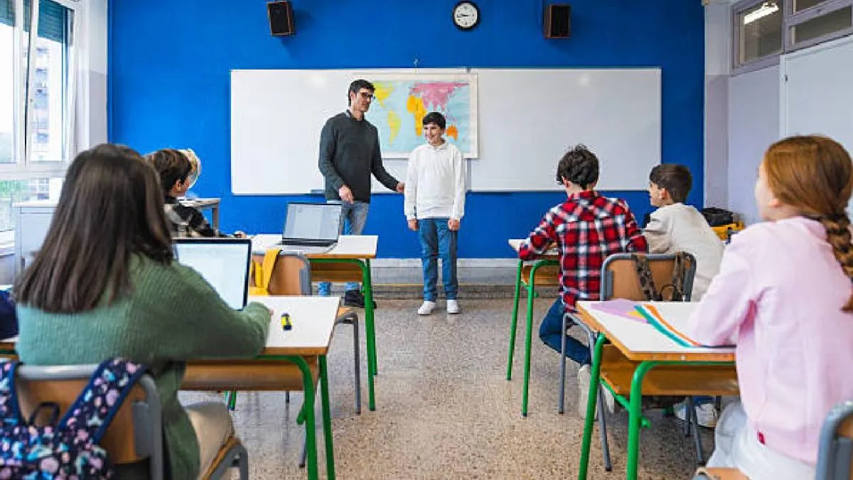 Sin maestros no hay escuela, sin escuela no hay futuro/iStock
