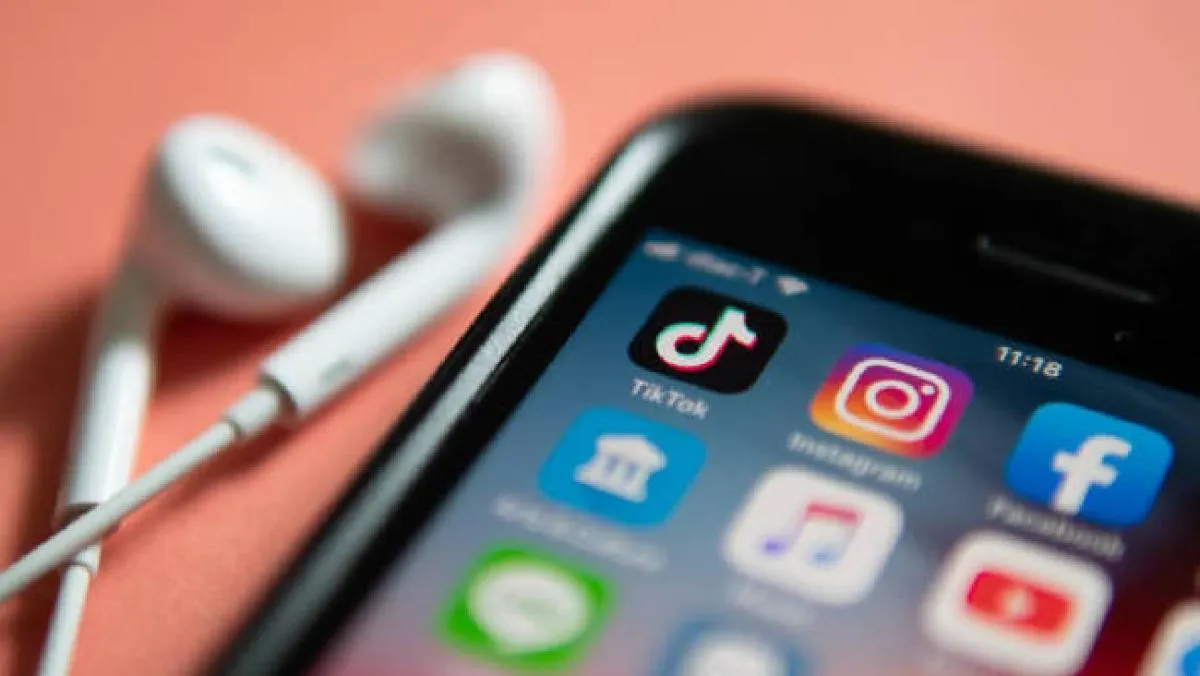 En usuarios entre 16 y 18 años, la app cuenta con sistemas automáticos que bloquean contenido sensible. / Pixabay