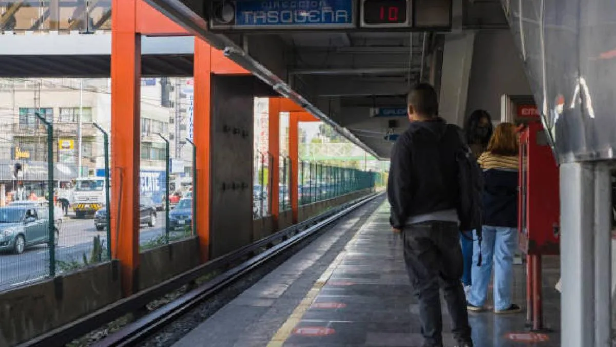 A estas suspensiones se suma la posibilidad de que la estación Zócalo-Tenochtitlan de la Línea 2 cierre temporalmente. / Pixabay
