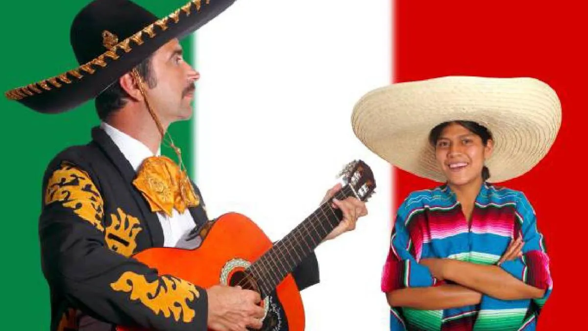 Además del espectáculo pirotécnico, quienes acudan tendrán la posibilidad de disfrutar la iluminación especial del Centro Histórico. / Pixabay