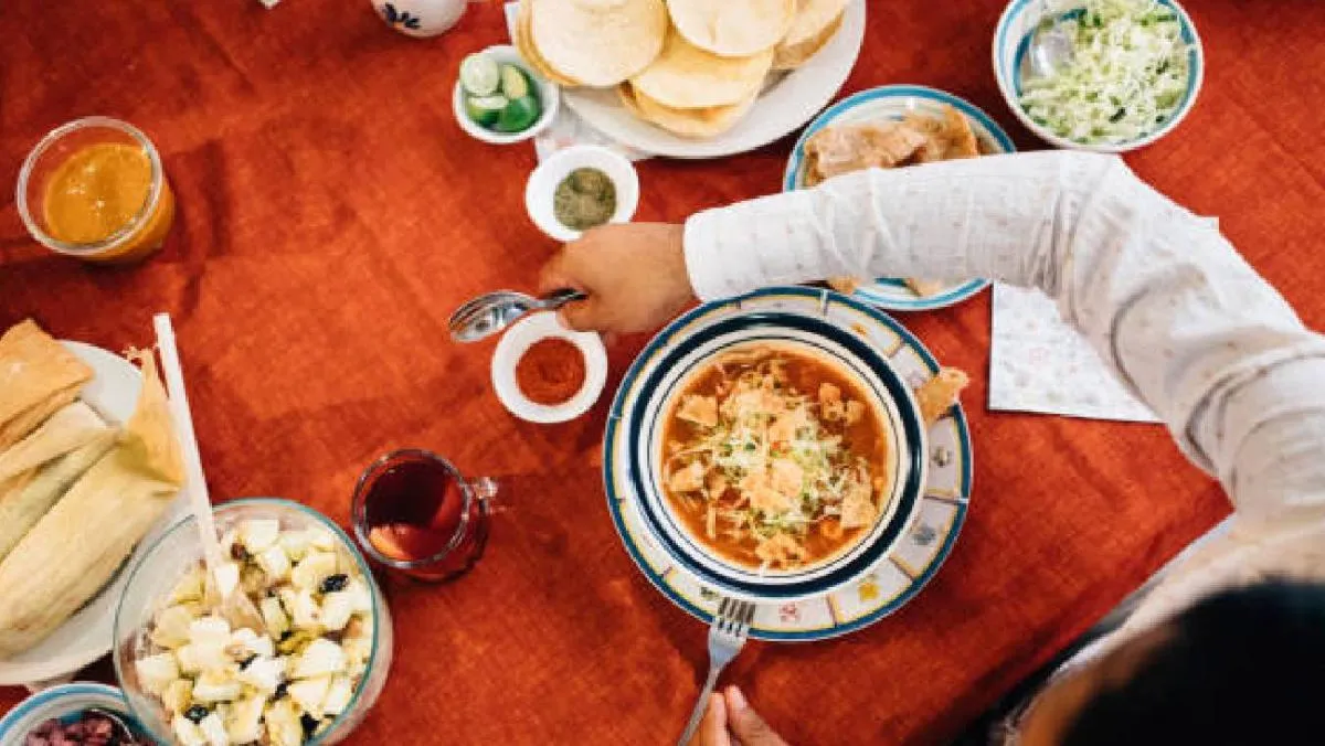 Hoy, el pozole es protagonista en las celebraciones patrias, especialmente el 15 de septiembre./ Pixabay