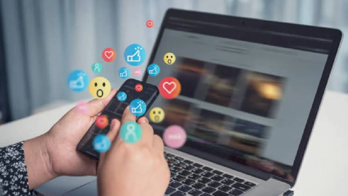 Acceso total a tus chats: cualquier persona puede leer tus conversaciones y descargar archivos personales. / Pixabay