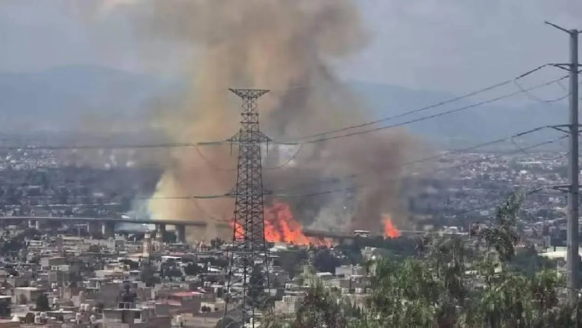 La explosión en el Puente de la Concordia, en Iztapalapa, dejó múltiples heridos y muertos. / RS