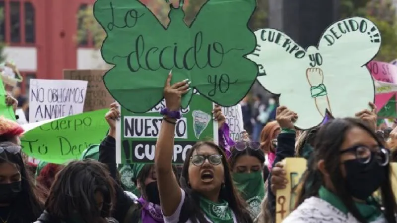 La marcha del 28S busca visibilizar la necesidad de garantizar derechos reproductivos y el acceso al aborto legal. / AP