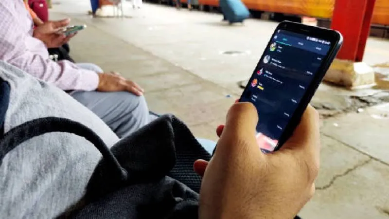 Tendrás un plazo de tres días para aceptarla o rechazarla, lo que evita incorporaciones automáticas que puedan incomodarte./ Pixabay