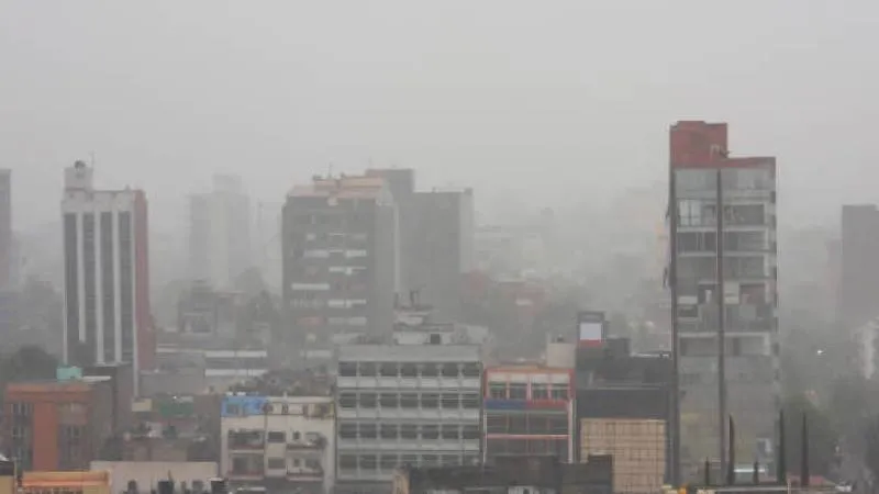 Para quienes deban salir en la tarde-noche, las autoridades sugieren portar paraguas o impermeable. / Pixabay