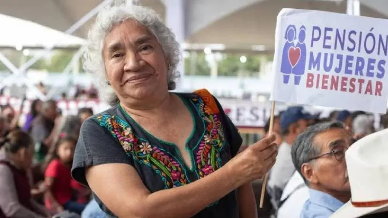 Una vez que las beneficiarias obtengan la tarjeta, podrán acceder a los apoyos económicos del programa de forma segura. / Secretaria del Bienestar