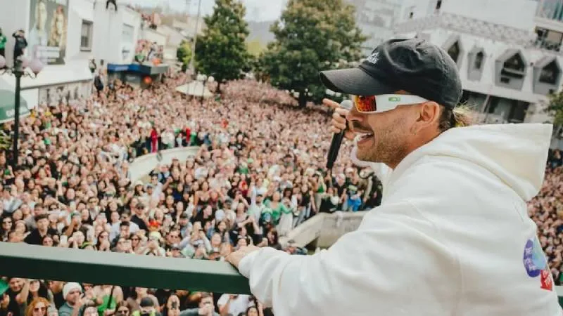 El Caferxxo es un concepto creado por Feid que busca ofrecer experiencias únicas a sus fans. / IG: Feid