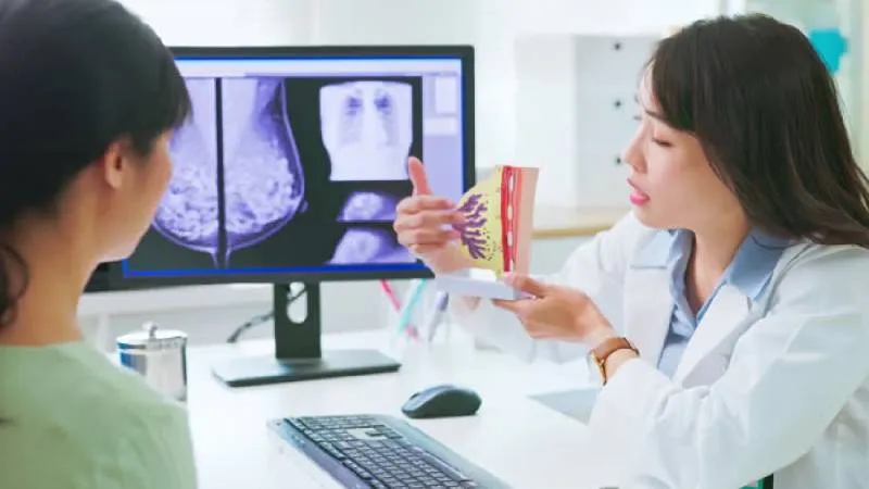 Las consumidoras deben revisar los detalles del servicio, preguntar por los costos adicionales y exigir información completa. / Pixabay