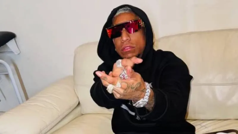 Iván Andrés Galindo Navia, mánager del cantante Pirlo, denunció que fue retenido junto con su equipo. / IG