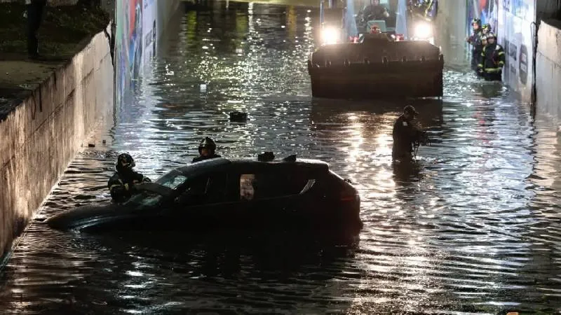 Se exhorta a los vecinos a reportar desbordamientos y zonas inundadas. / RS