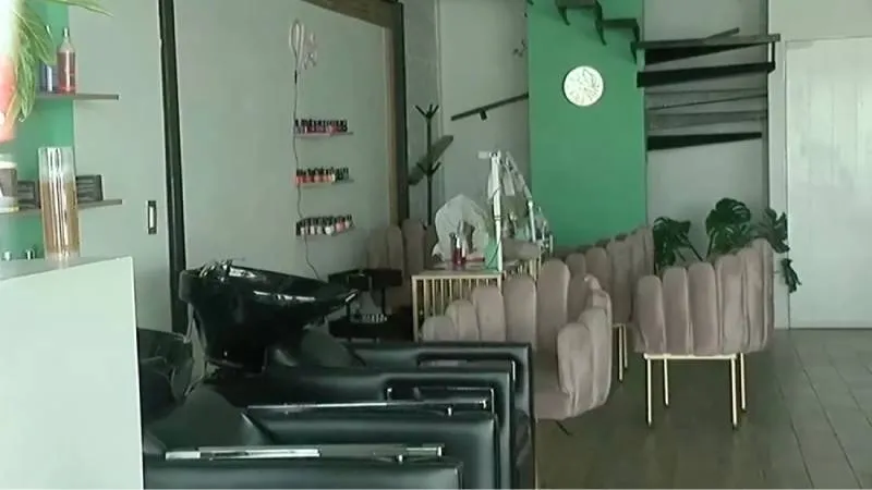 se analizan evidencias de cámaras para reconstruir rutas de escape y posibles movimientos del agresor. / RS