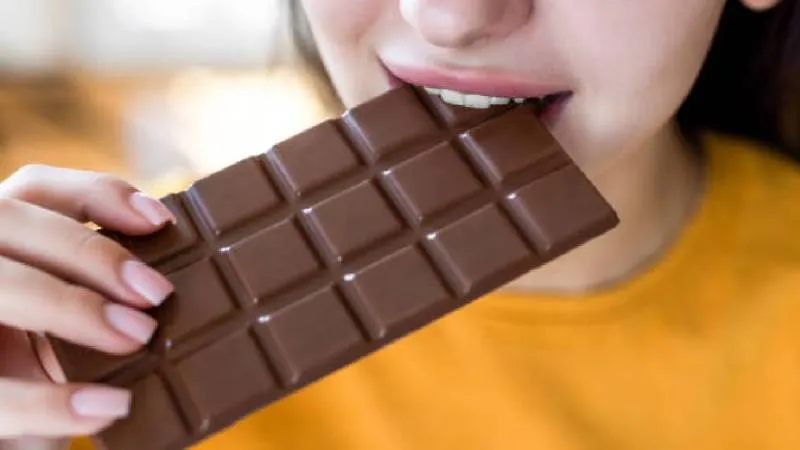 El artículo destaca que este proceso puede reforzar patrones de consumo compulsivo. / Pixabay