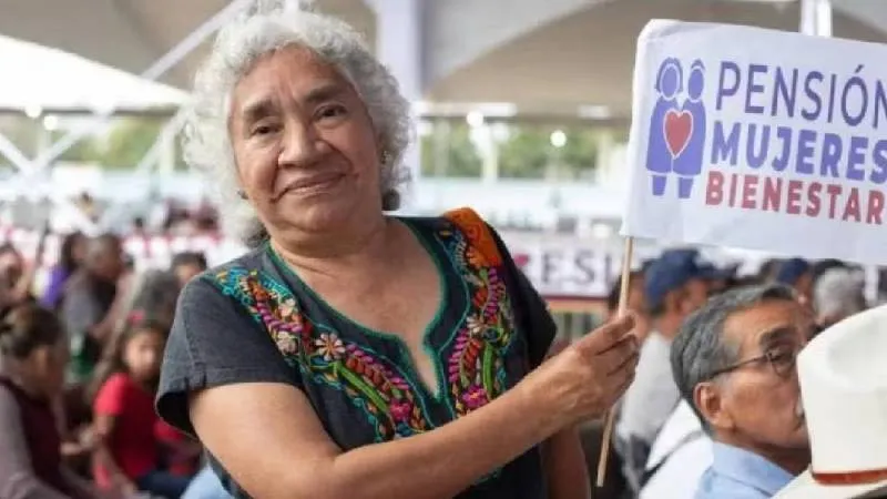 Durante la entrega, las mujeres deberán presentar una identificación oficial con fotografía. / RS