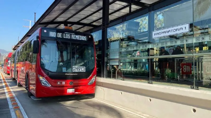 La ruta de la Línea 0 del Metrobús abarcará desde Metro Chapultepec en el poniente hasta Ciudad Universitaria en el sur. / X