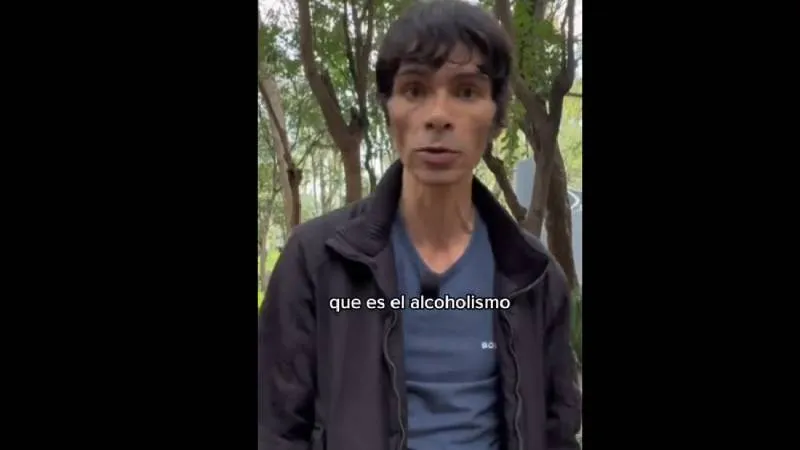 En su video, mencionó que busca compartir su experiencia para concientizar sobre los riesgos del alcohol. / Captura de pantalla