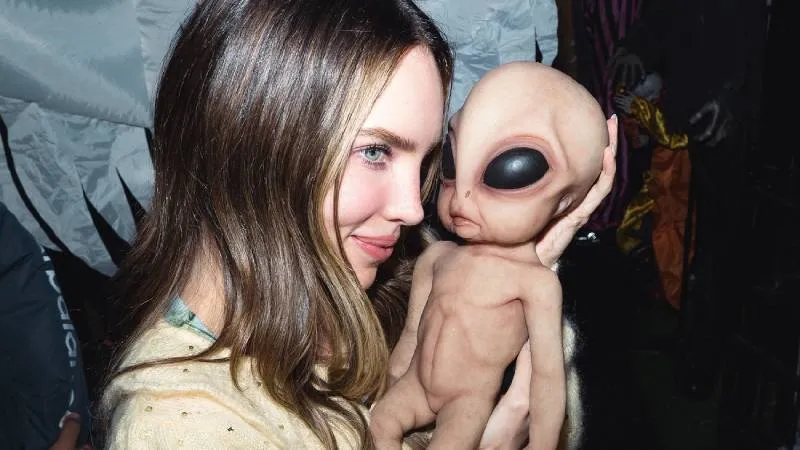 La cantante busca ofrecer una experiencia más conceptual y artística. / FB: El Castillo del Terror