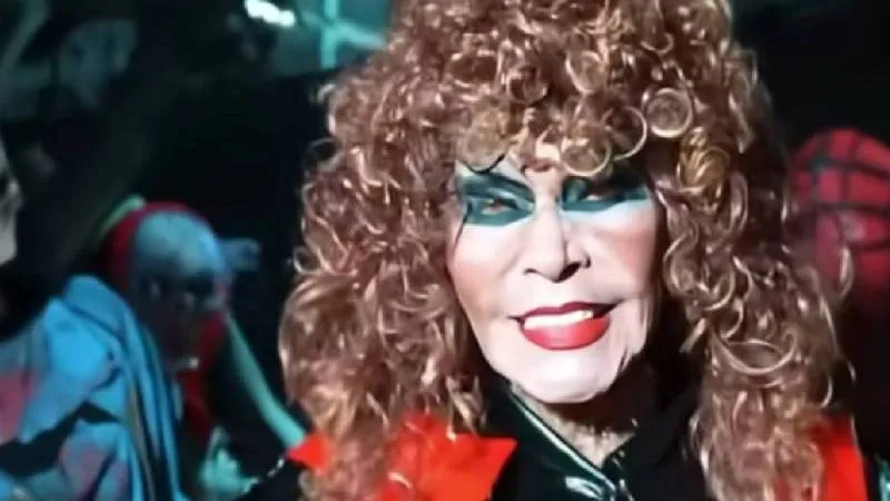 En su interpretación, la cantante reescribió parte de la letra del clásico ochentero / RS