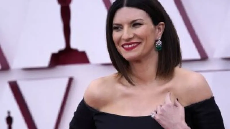 Laura Pausini será distinguida con el Icon Award, premio que reconoce su carrera, su conexión emocional con el público. / AP