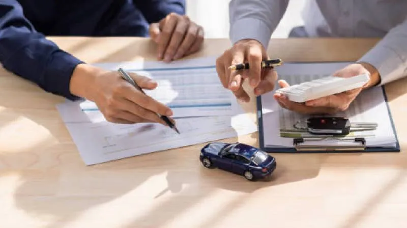 Ante este panorama, expertos recomiendan a los usuarios revisar sus pólizas con anticipación antes de la renovación anual . / Pixabay