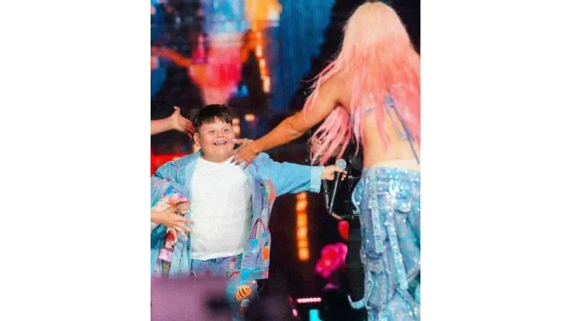 Iker y Karol G. / IG: @iker.elmillonario