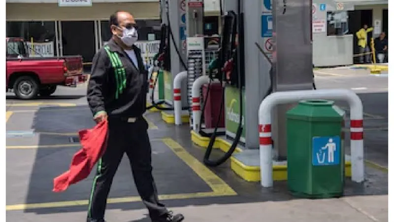 De aprobarse, las gasolineras tendrían que adaptar sus instalaciones para ofrecer baños sin costo y en condiciones adecuadas./ X