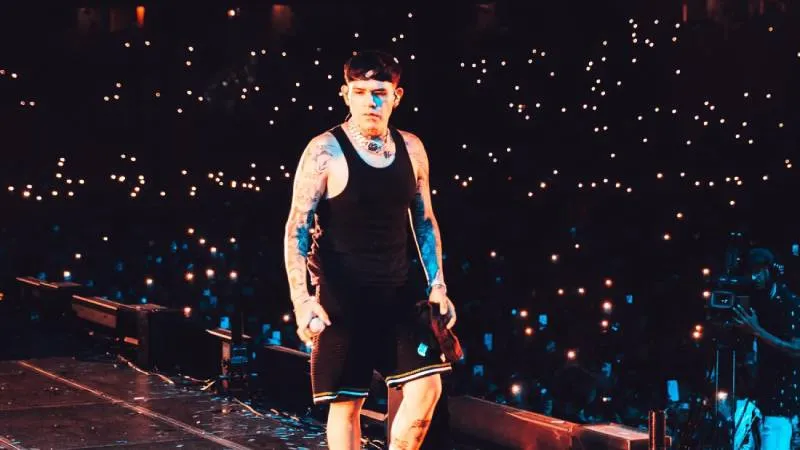 No es la primera vez que Junior H es limitado a cantar sus temas en conciertos. / Junior H