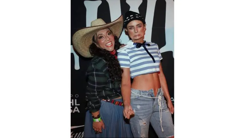 Aislinn y la actriz mexicana Michelle Rodríguez. / IG: @aislinnderbez