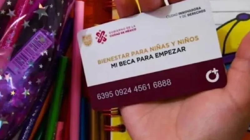 El apoyo económico de Mi Beca para Empezar beneficia a estudiantes de educación básica pública en la capital del país./ RS