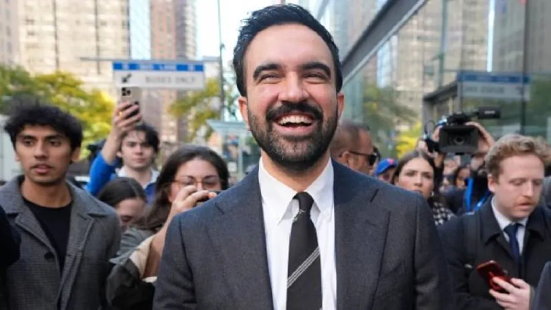 El demócrata-socialista Zohran Mamdani, de 34 años, será el primer alcalde musulmán y de origen surasiático en la historia de la Gran Manzana./ AP