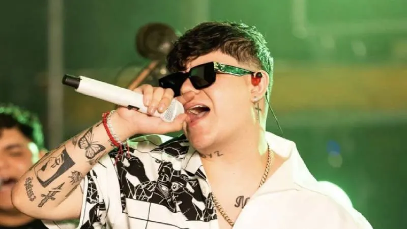 El cantante reconoció que actuó “con la emoción y el impulso sobre el escenario” al interpretar temas prohibidos por las autoridades./ RS