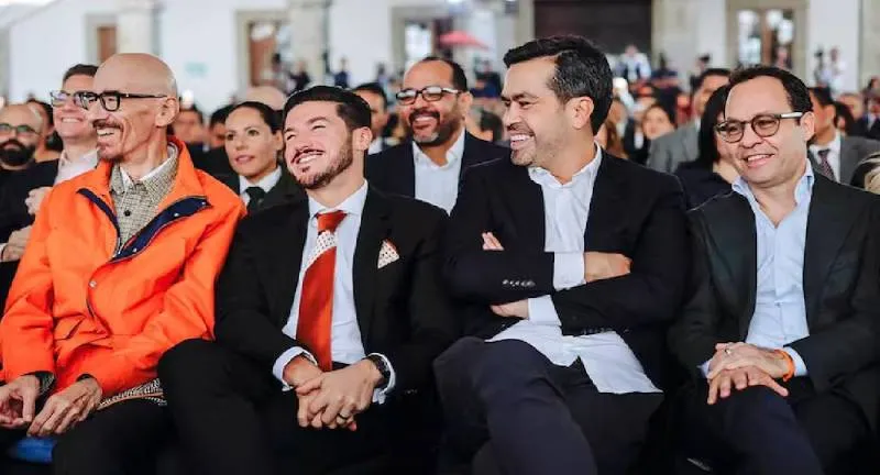 Durante el acto, Delgado fue acompañado por figuras clave de Movimiento Ciudadano, incluido Jorge Álvarez Máynez. / X