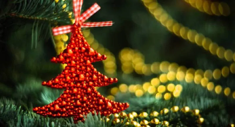 La decoración navideña se retira tradicionalmente el 6 de enero o el 2 de febrero, Día de la Candelaria./ Pixabay