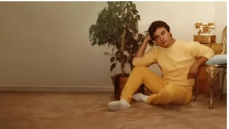 Juan Gabriel, autor de clásicos como “Amor eterno” y “Querida”, sigue inspirando a nuevas generaciones a través de su legado musical./ Netflix