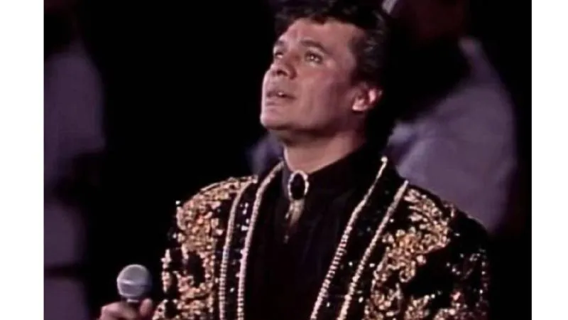 El documental, dirigido por María José Cuevas, destaca por su formato innovador: entrevistas en audio y material de archivo inédito./ RS