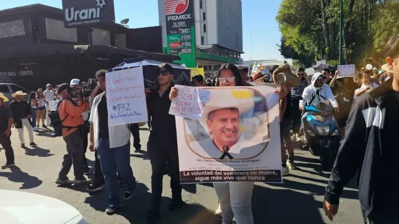 Manifestantes en más de 30 ciudades del país se unirán a la exigencia de justicia por el asesinato del alcalde de Uruapan./ RS