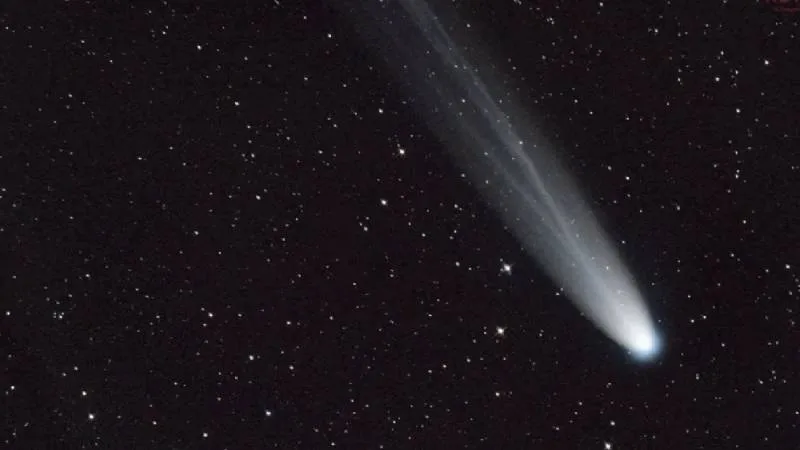 Los astrónomos siguen de cerca el comportamiento del cometa 3I/ATLAS, cuya trayectoria y composición desafían las teorías actuales sobre el espacio profundo./ RS