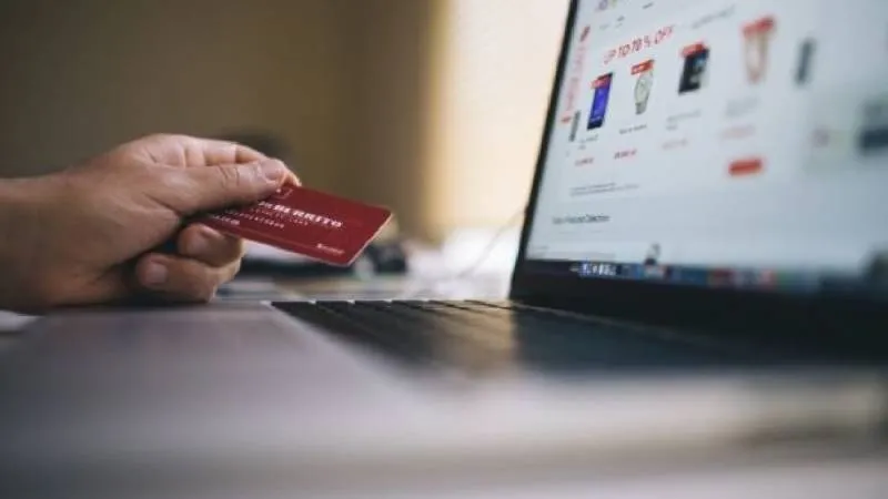 El Buen Fin promete grandes ofertas, pero los expertos recomiendan comparar precios y comprar solo lo necesario para cuidar las finanzas personales./ RS