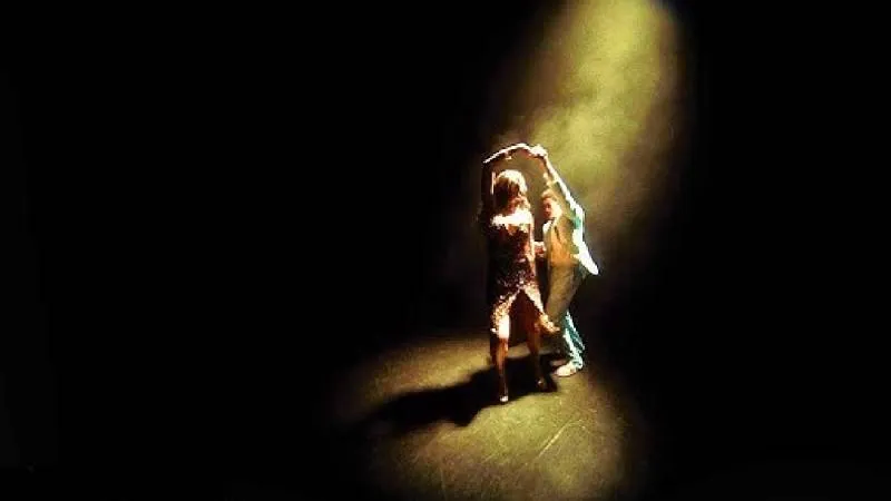 Baile inolvidable de Bad Bunny se encuentra nominada a la mejor grabación del año./ RS