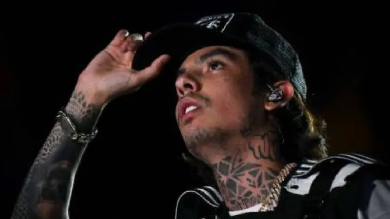 La postura de Cano generó debate en redes sobre libertad artística y regulación en conciertos./ X