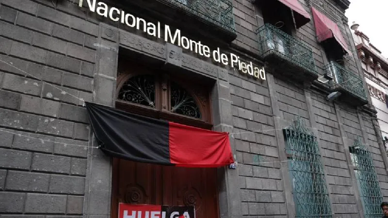 El paro laboral mantiene cerradas varias sucursales del Monte de Piedad desde hace semanas./ RS