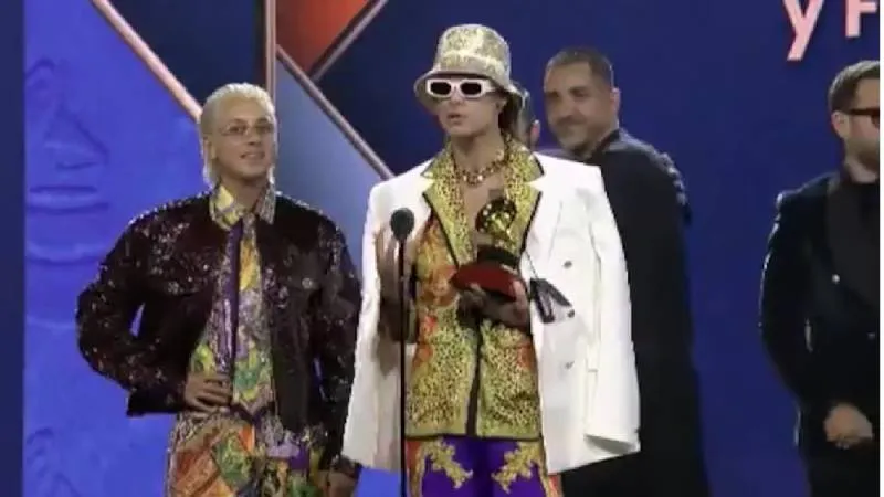 Ca7riel &amp; Paco Amoroso destacaron en categorías alternativas con el éxito #Tetas./ Captura de pantalla