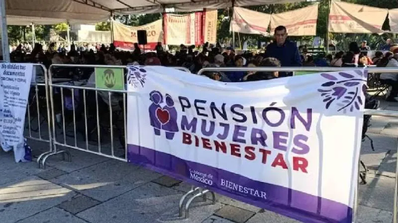 Las beneficiarias de 60 a 64 años recibirán su primer depósito de 3 mil pesos en las próximas semanas./ RS