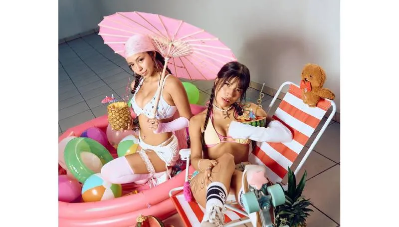 IG: @sopholov y @sayurirxx